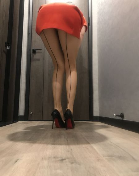 女孩的叔叔2_蓝光在线手机播放