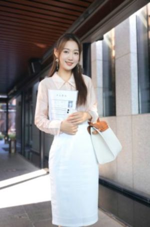 曰韩在线视频_十万网红美女美酱